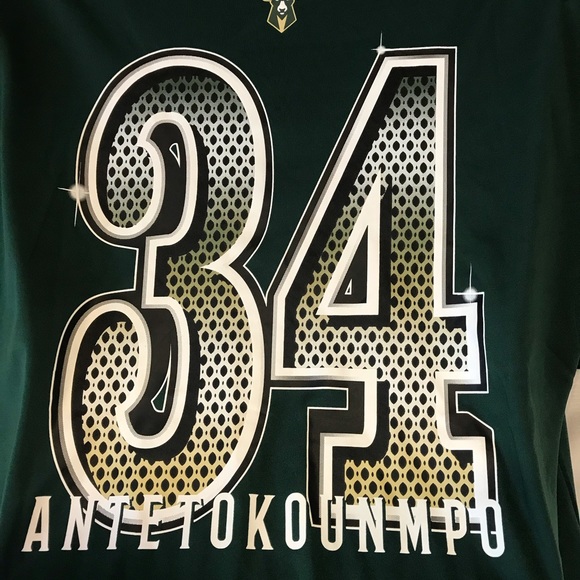 Men's Milwaukee Bucks Giannis Antetokounmpro #34 
T-Shirt - Picture 4 of 6